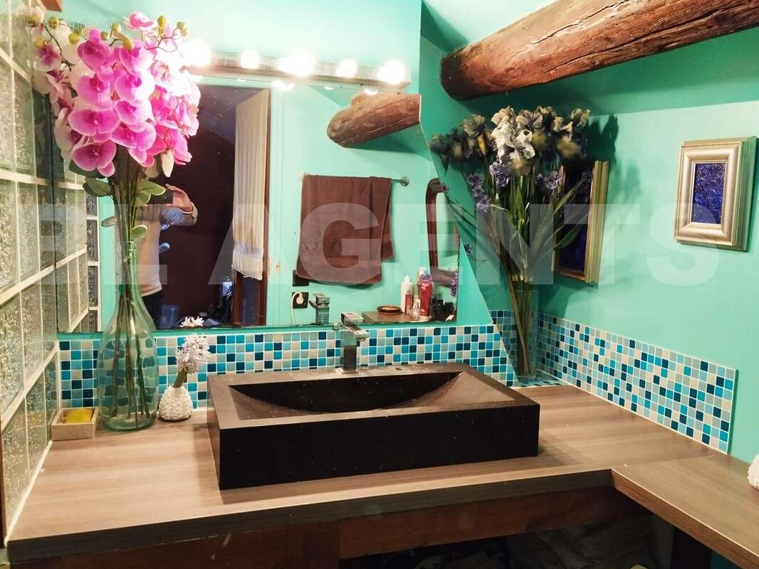 1738228380946 (2) - Appartement à PARIS-20E