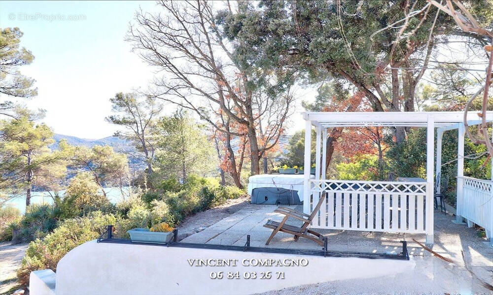 Maison à ESPARRON-DE-VERDON