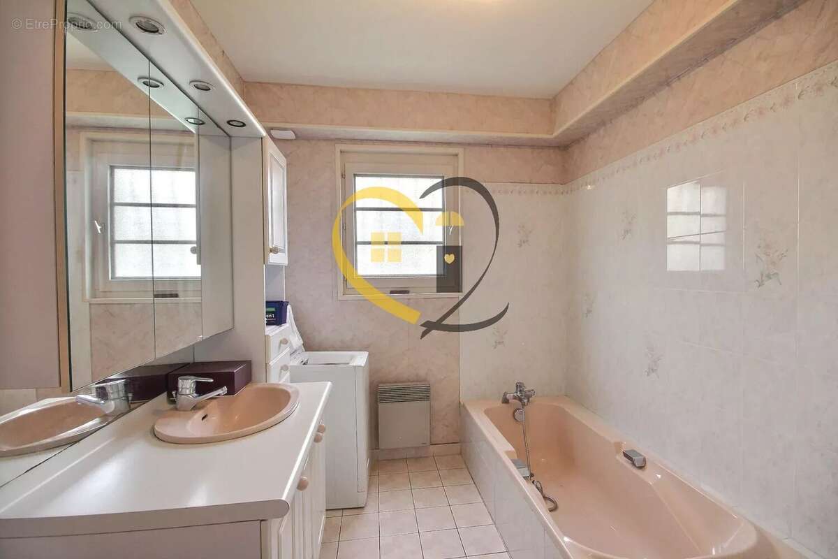 Maison à SAINTE-SOLANGE