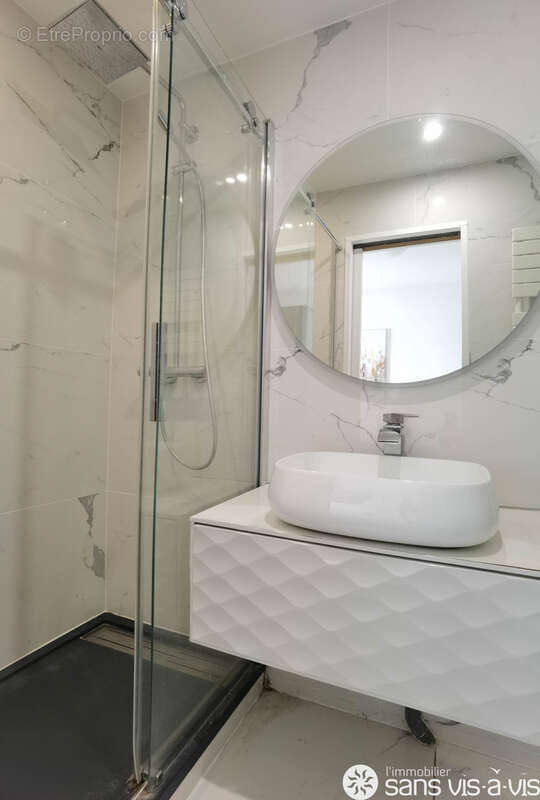 Appartement à PARIS-20E
