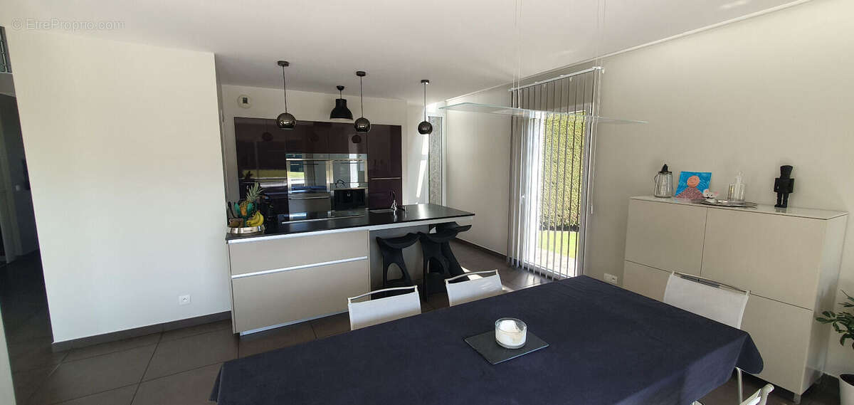 Maison à SAINT-PIERRE-EN-FAUCIGNY