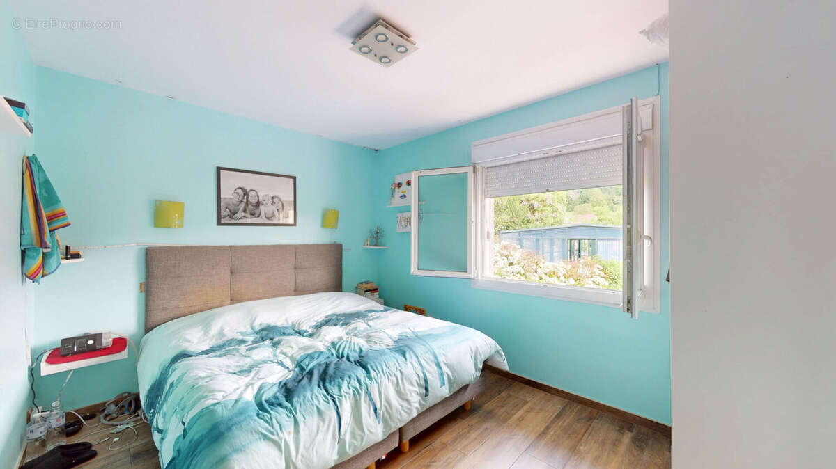 Maison à AVANNE-AVENEY