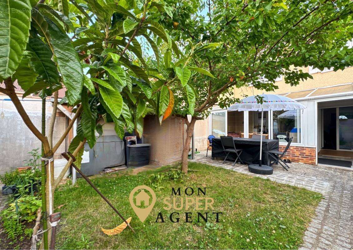 Maison à LE MEE-SUR-SEINE