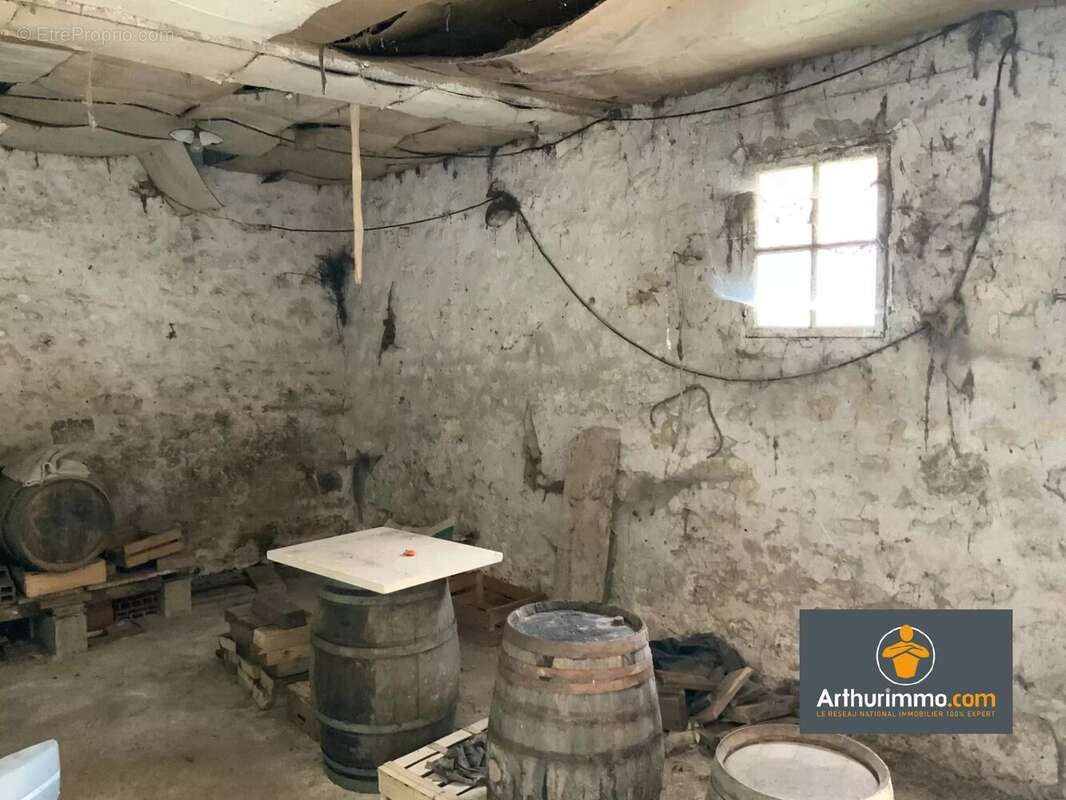 Terrain à MAUREGNY-EN-HAYE