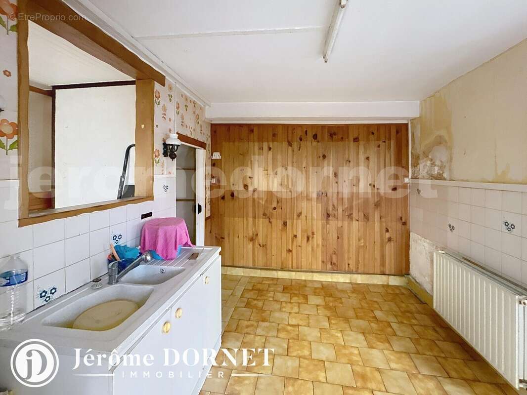 esq_0007 - Maison à BRETEUIL