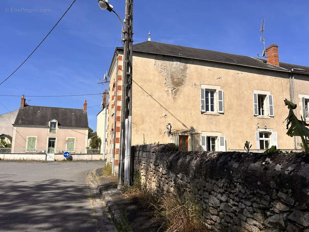 Maison à SAINT-GAULTIER