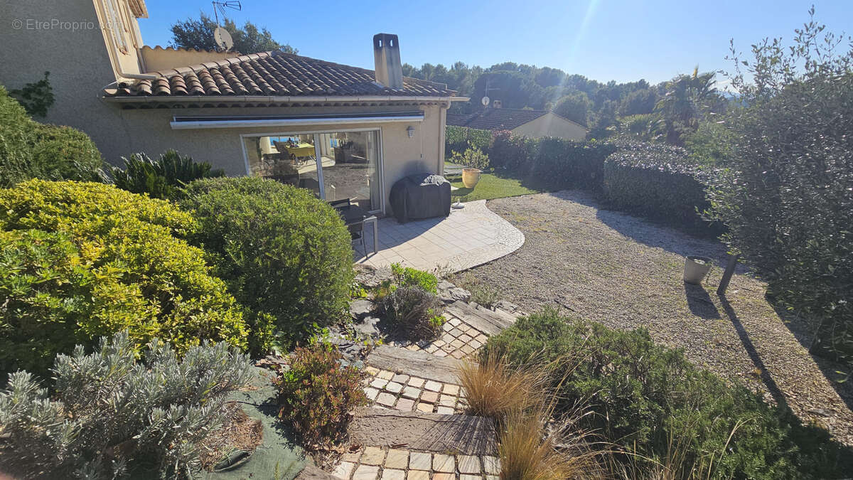 Maison à FREJUS