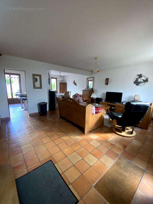 Maison à COURTILLERS