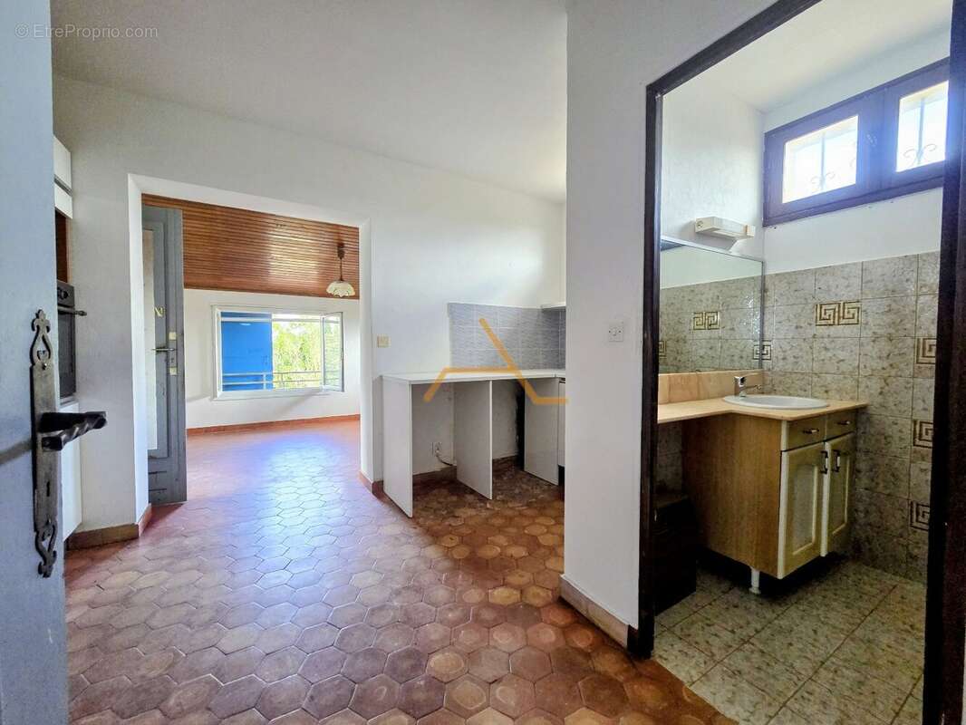 Maison à TULETTE