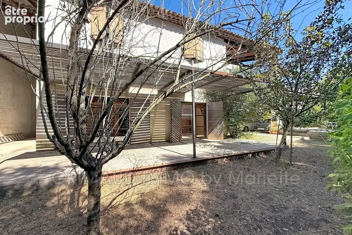Maison 10 pièces 278 m² à vendre à La Mole (83310) - photo 3