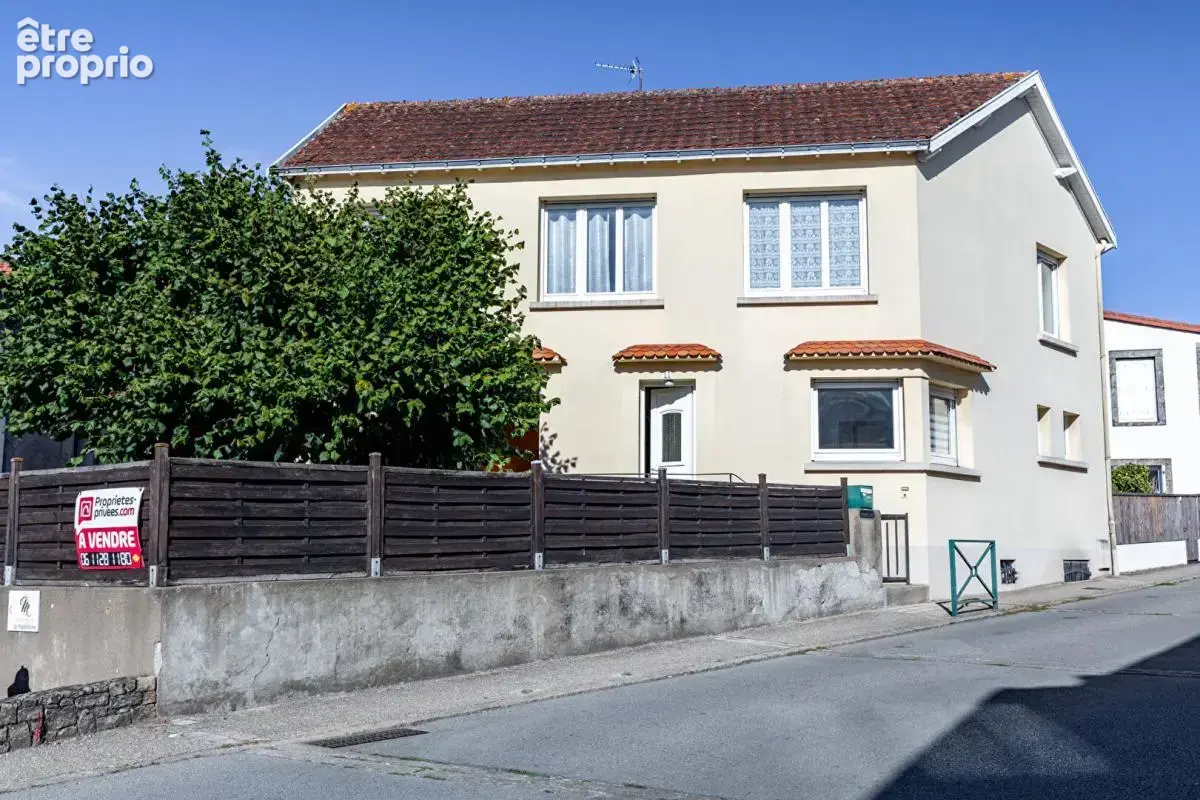 Maison Gétigné Centre 4 P . 3 Chs . 107,48 M² . Garage . T 121 M² - photo 11