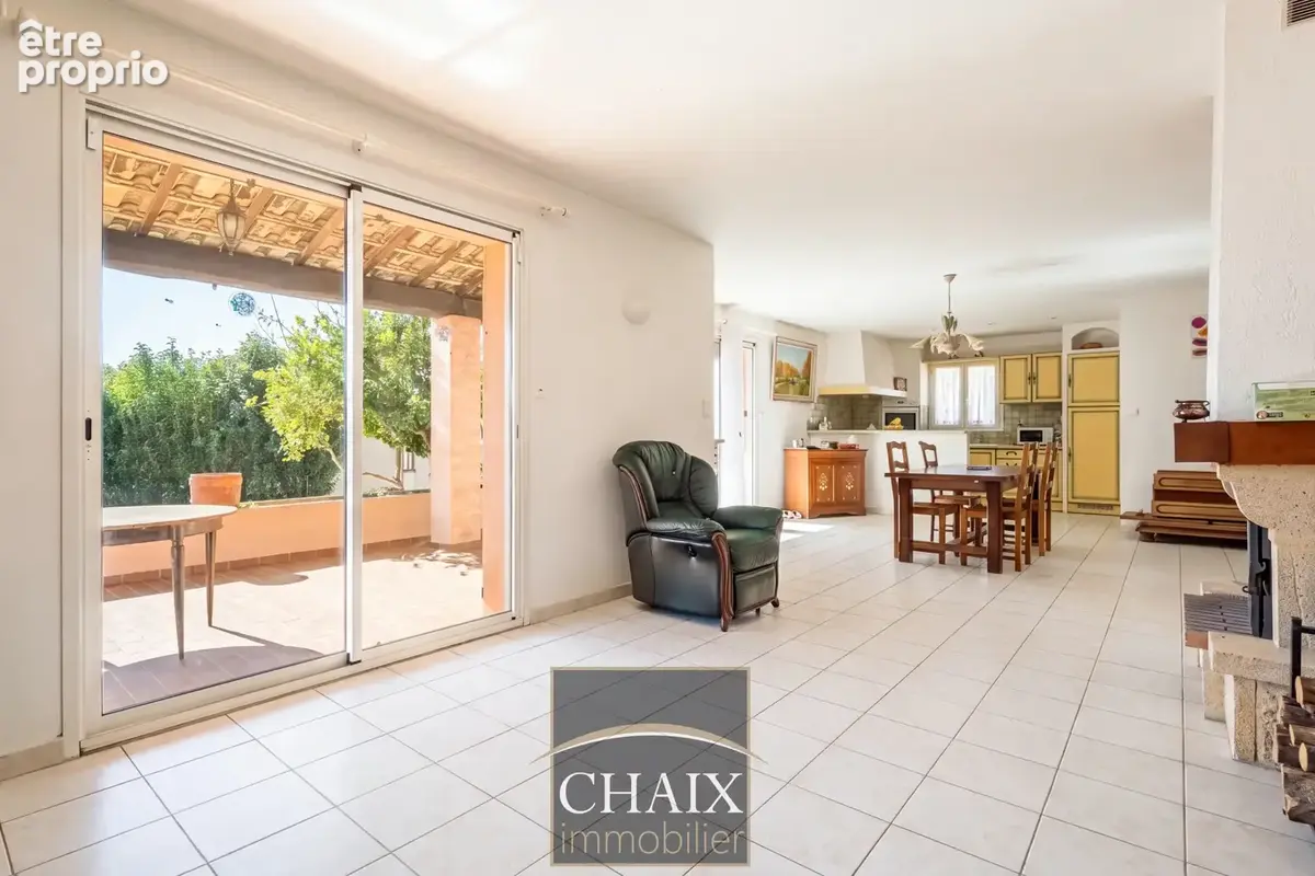 La ciotat   maison de plain-pied avec jardin de 1 000 m2 - photo 7