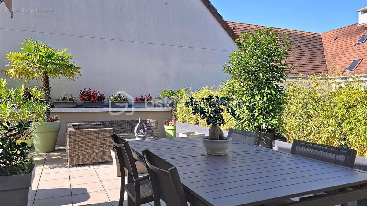 Appartement à CHEVRY-COSSIGNY