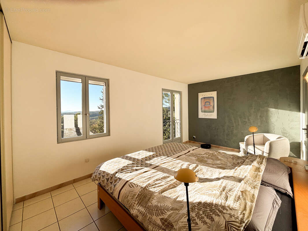 Maison à DRAGUIGNAN