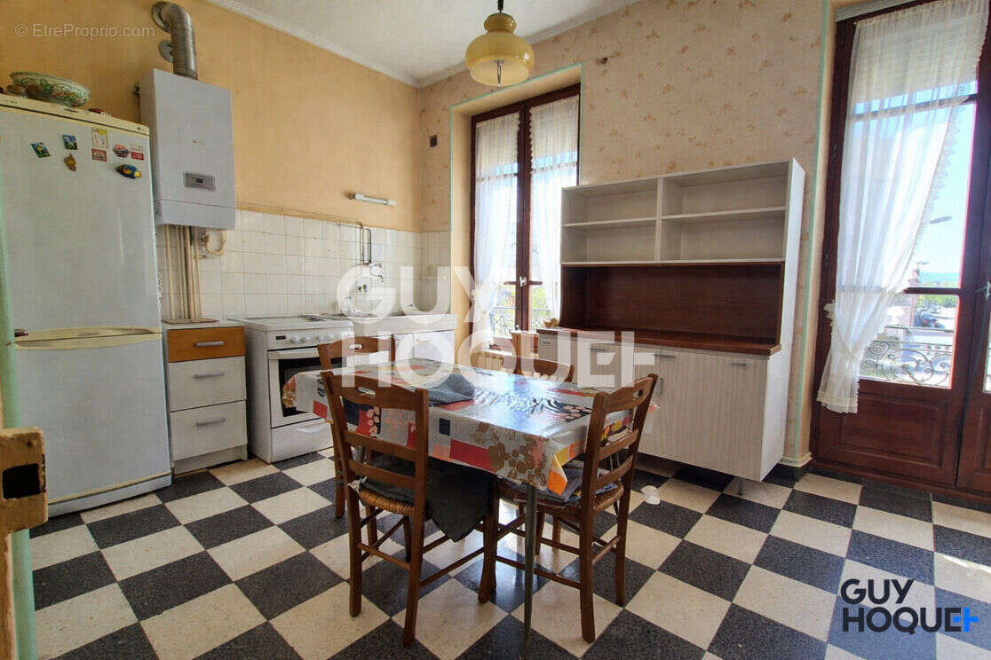 Appartement Saint Fons - Proche Tramway T10 - 4 pièces - 83 m2 - photo 3