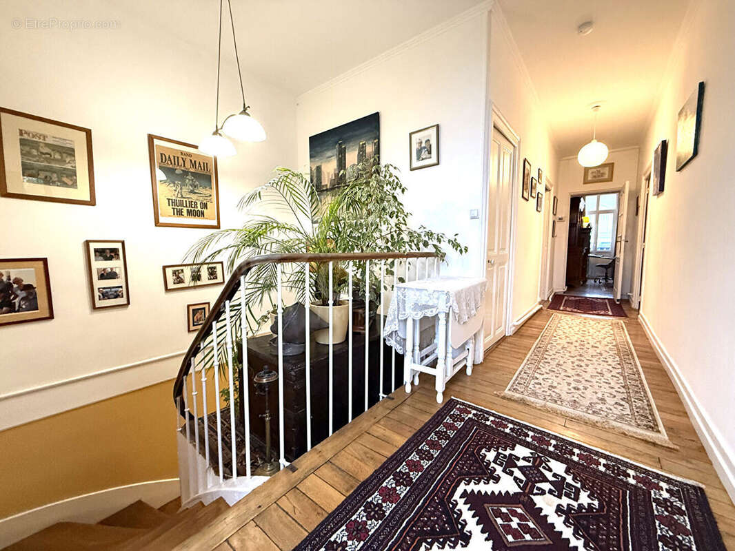 Maison à COSNE-COURS-SUR-LOIRE