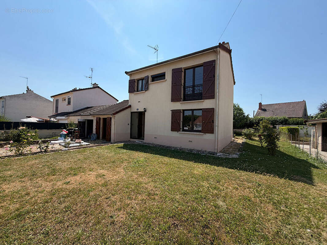CHATENOY LE ROYAL, maison avec garage et terrain - photo 10