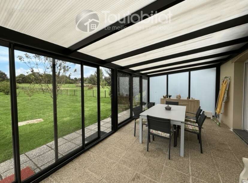 Maison à NEUVILLE-LEZ-BEAULIEU