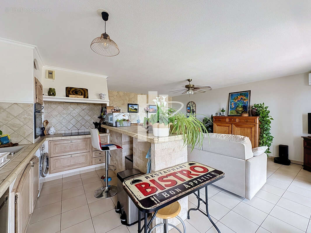 A vendre 3 pieces avec garage vue mer - photo 4