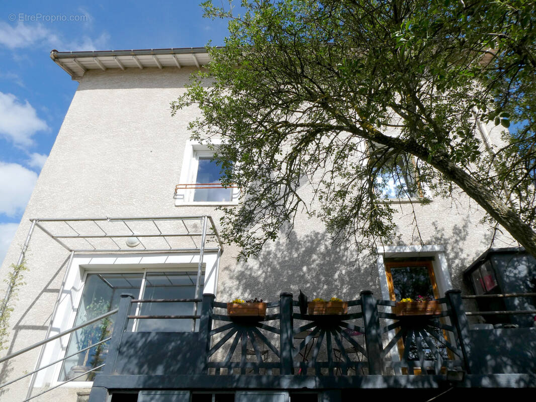 Maison à MARINGES