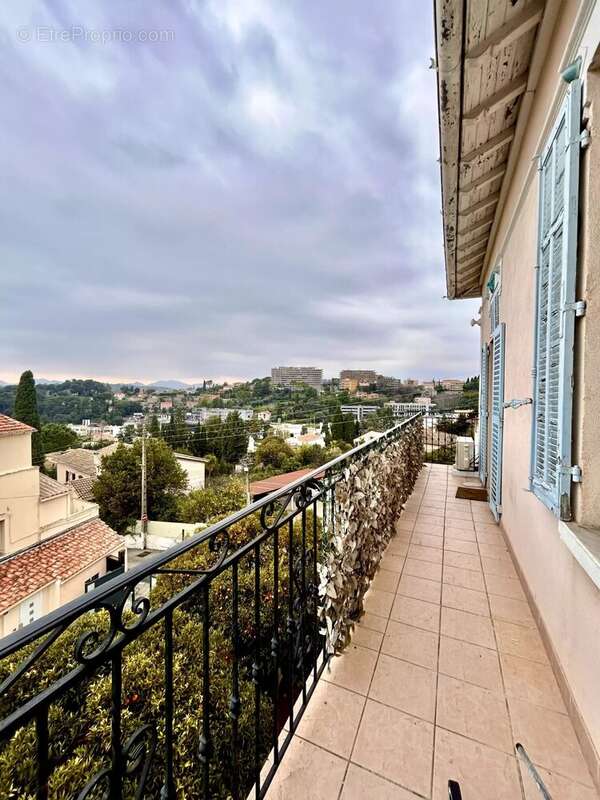 Appartement à LE CANNET