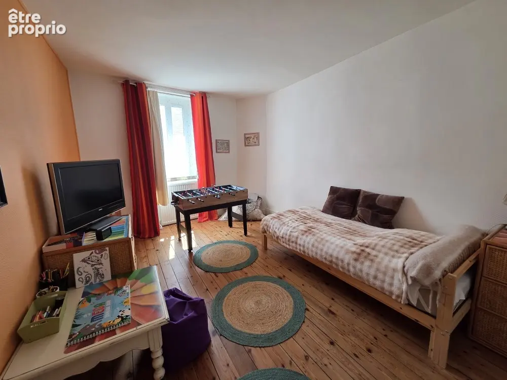 Maison 104 m² à Le Grand-Bourg  - photo 9