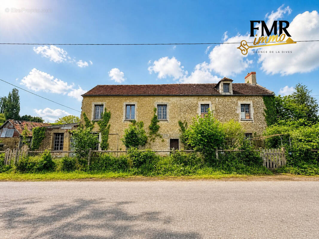 Maison à SAINT-PIERRE-SUR-DIVES