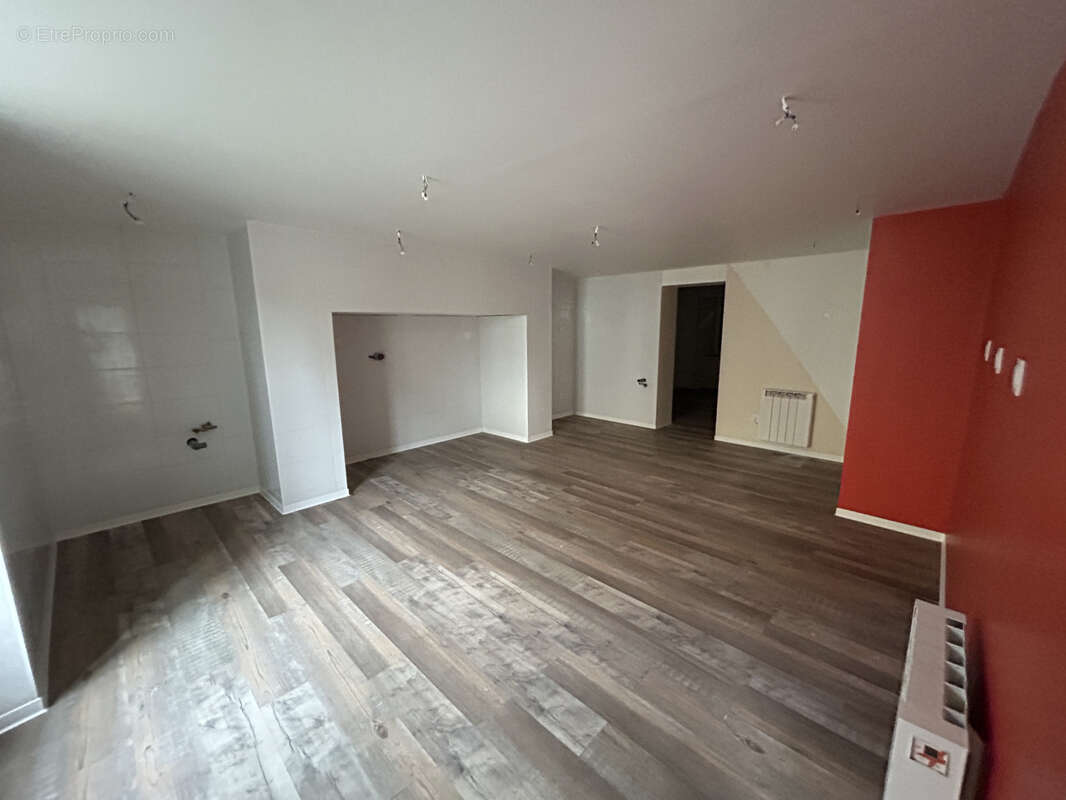 Appartement à CORREZE
