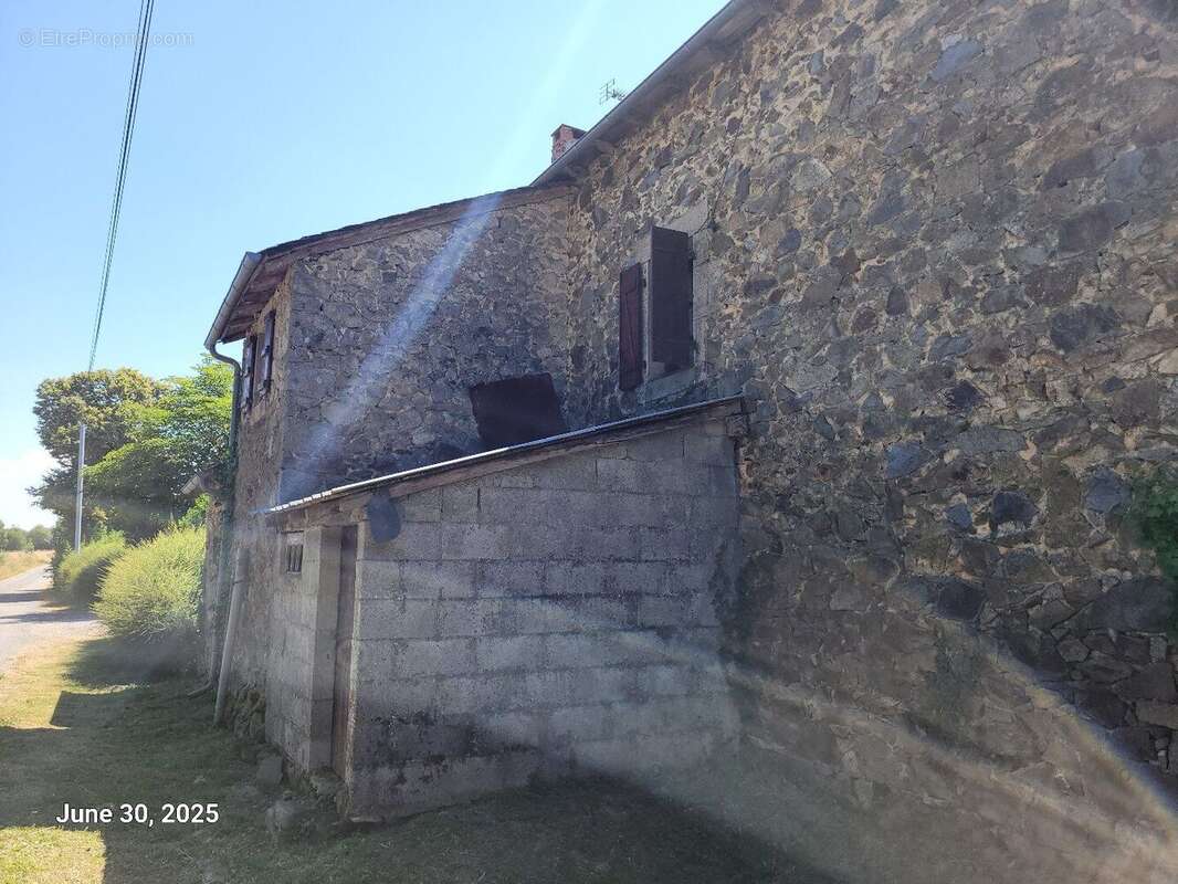 Un corps de ferme avec dépendances - 7kms de Villefranche de Rouergue - photo 17