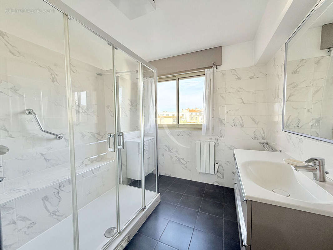 Appartement à LE PERREUX-SUR-MARNE