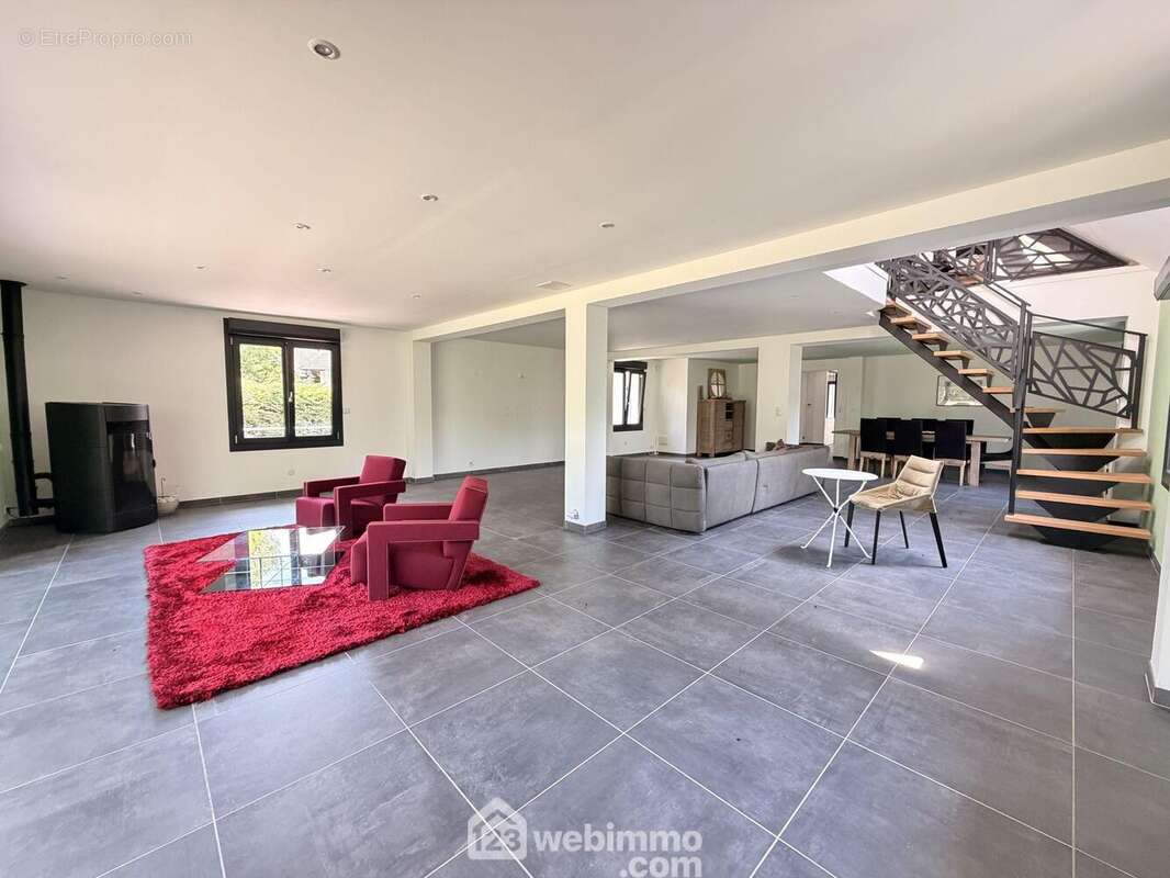 Idéal pour recevoir, cet espace réunit salon et salle à manger dans un environnement raffiné ouvert sur ... - Maison à LE TOUQUET-PARIS-PLAGE