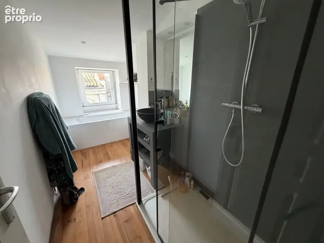 Duplex de charme au dernier étage - Emplacement prestigieux au coeur de Bordeaux - photo 9