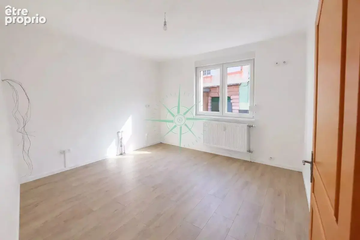 À VENDRE - Appartement 4 pièces  85 m2  Terrasse 24m2  parking et cave - photo 8