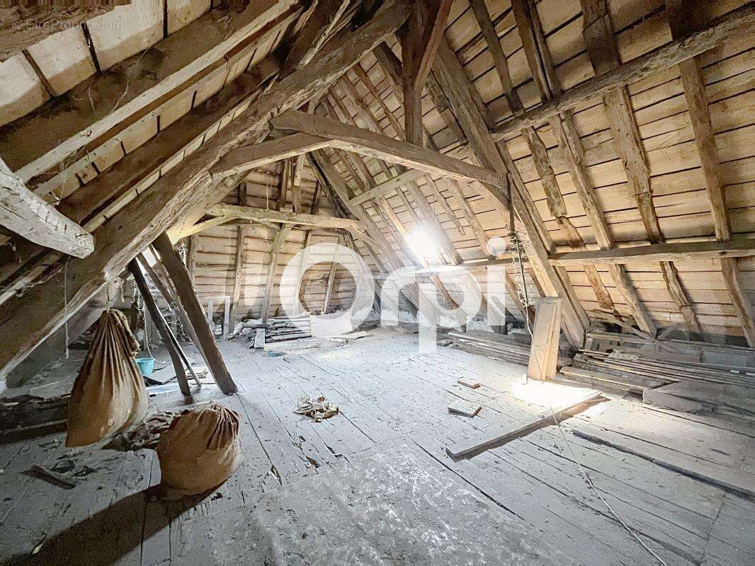 Maison à LOSTANGES