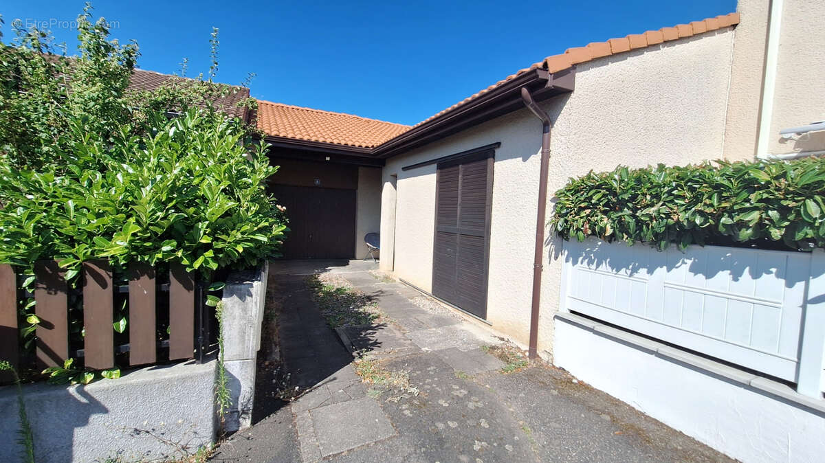 Maison Cournon D Auvergne 4 pièce(s) 95 m2 - photo 4