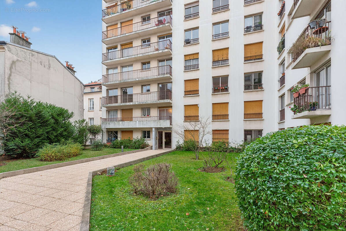 Appartement à PARIS-20E