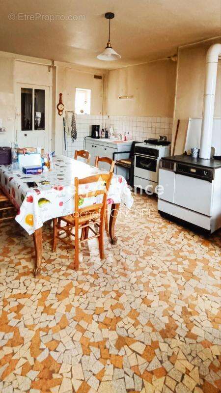 Maison à CONCHES-EN-OUCHE