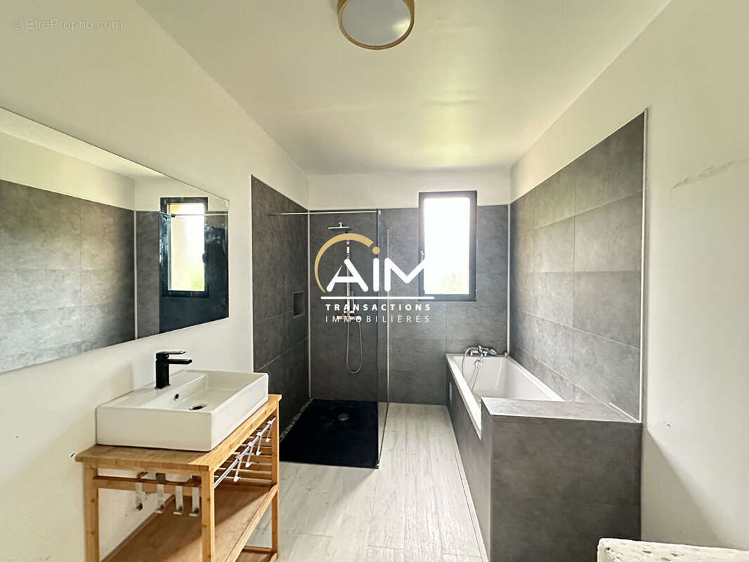 Maison à ROCHECORBON