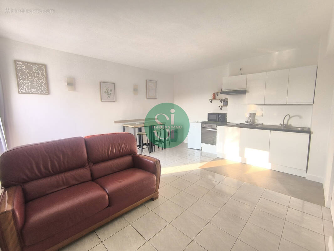 Appartement à SIX-FOURS-LES-PLAGES