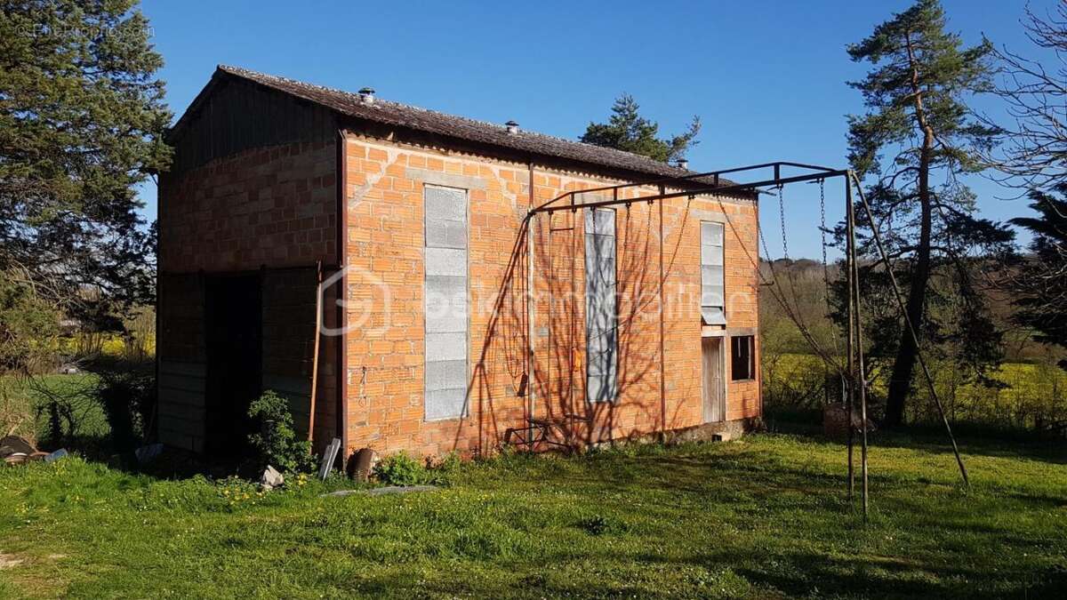 Maison à MONCLAR-DE-QUERCY
