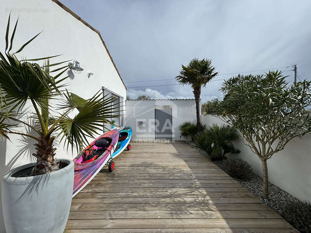 Maison à MORNAC-SUR-SEUDRE
