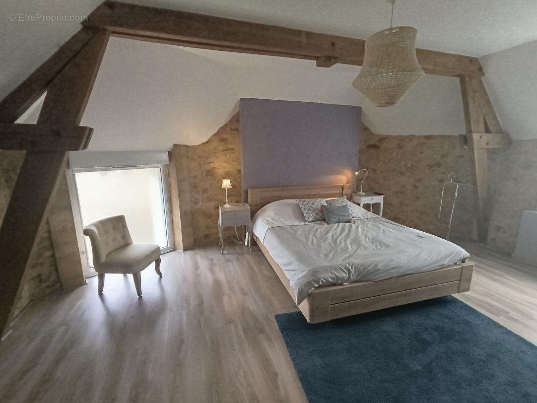 Maison à CHEMIRE-EN-CHARNIE