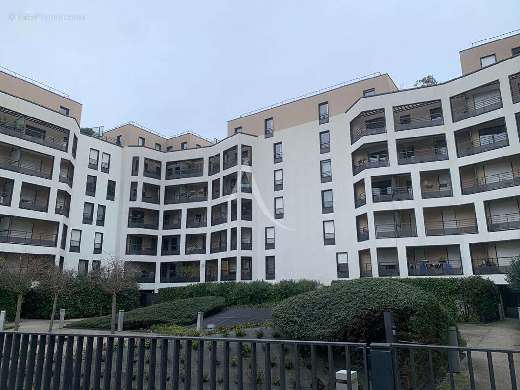 Appartement à ISSY-LES-MOULINEAUX