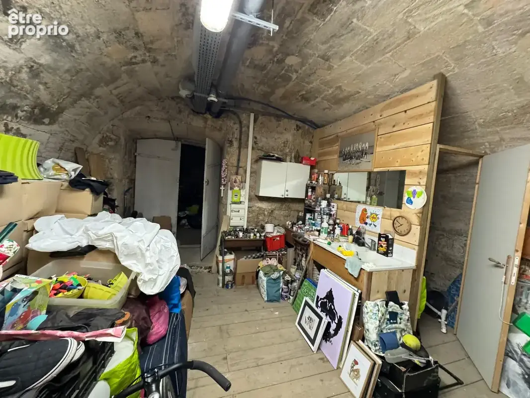 Bordeaux Victoire - Cave de 60 m2 saine et aménagée - photo 2