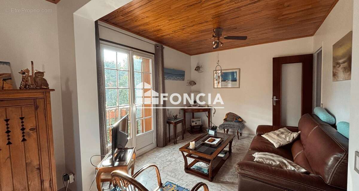 Appartement à HYERES