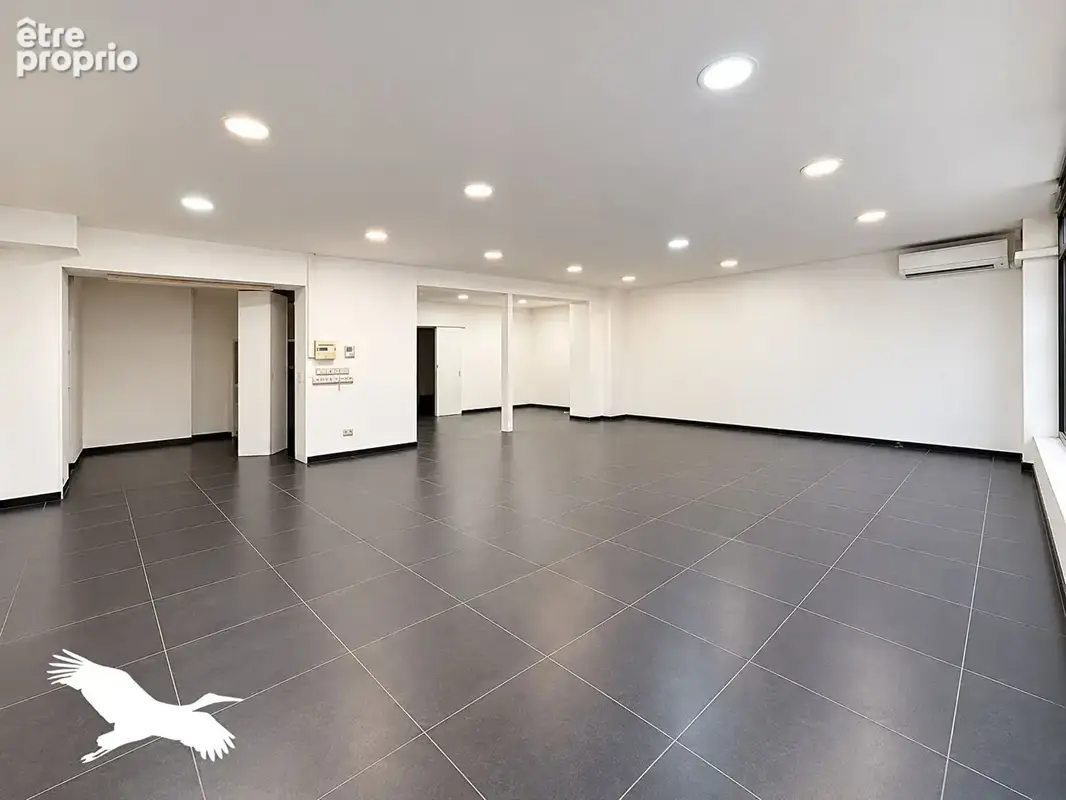 A VENDRE - Marseille 13001, Bureau de 117m² libre de toutes occupations. - photo 2