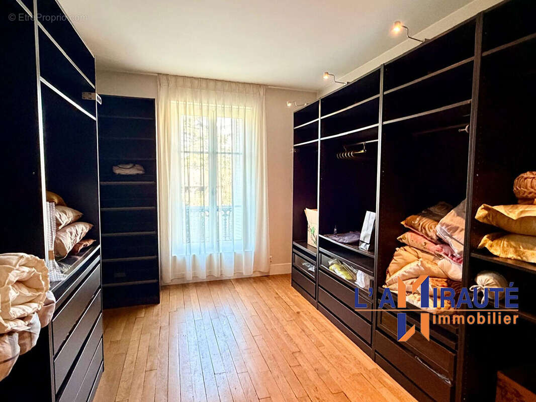 Maison à MAISONS-LAFFITTE