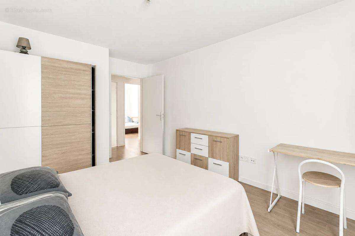 Appartement à STAINS