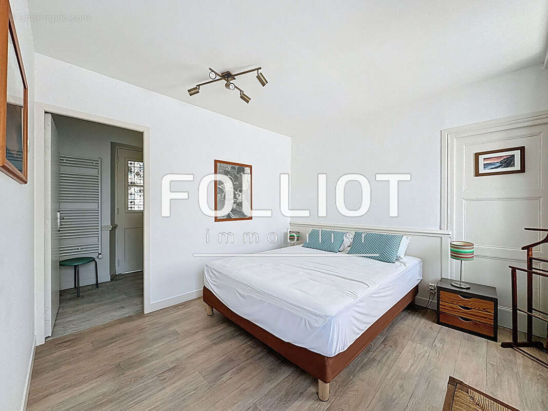 Maison à DONVILLE-LES-BAINS