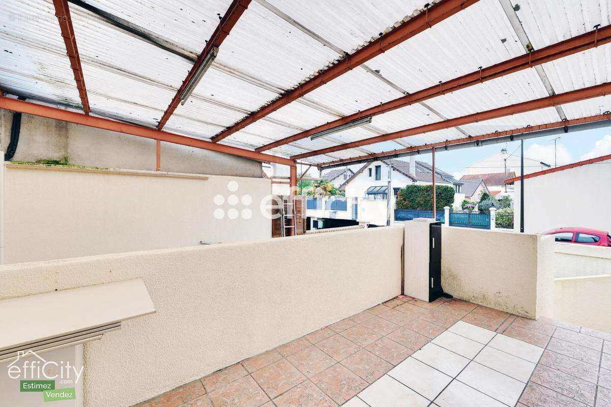 Maison à VILLENEUVE-LE-ROI